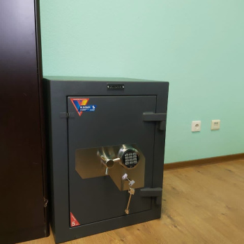 Взломостойкий сейф VALBERG ФОРТ 67 EL