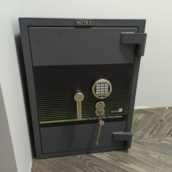 Сейф III-го класса устойчивости к взлому MDTB Fort M 67 EK